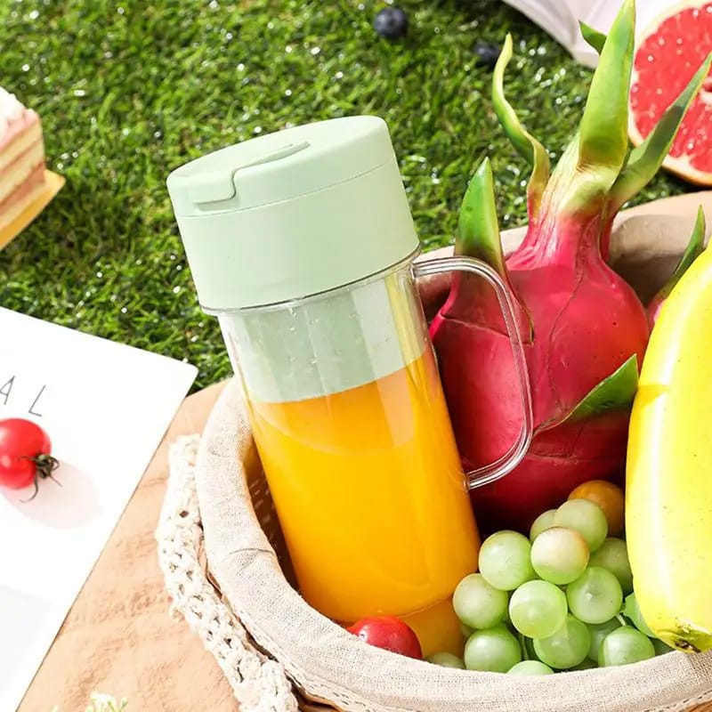 Portable juicer blender with straw