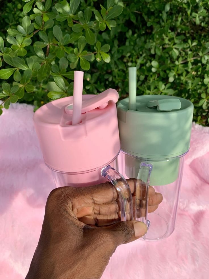 Portable juicer blender with straw